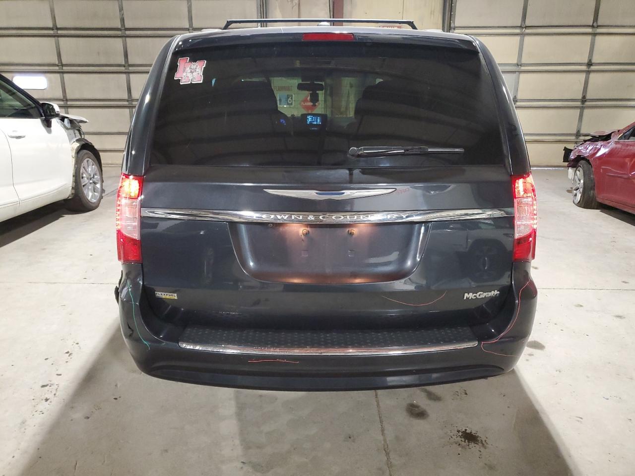2014 CHRYSLER TOWN & COU - Image 6