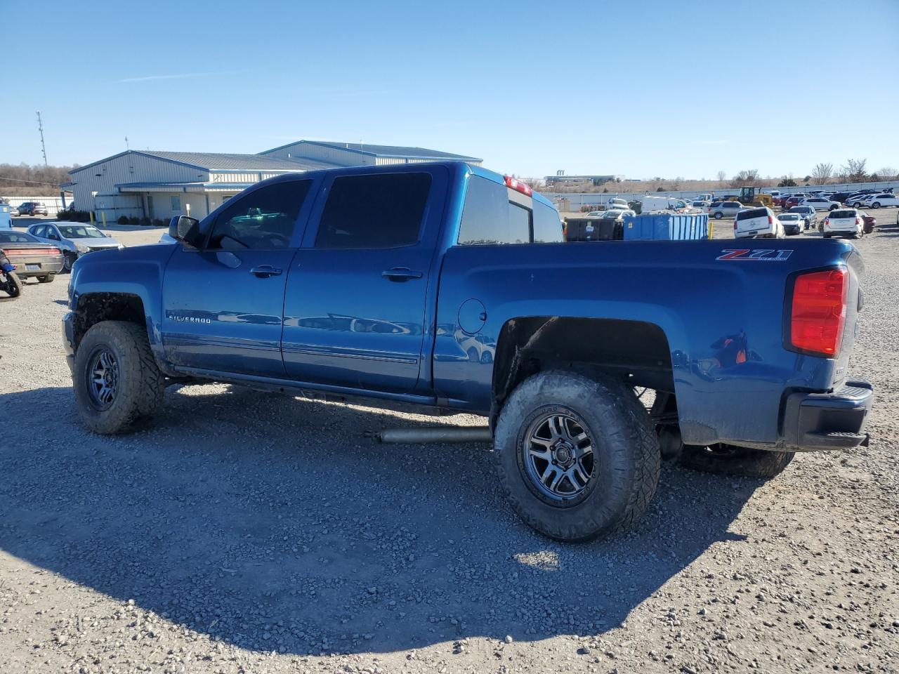 2017 CHEVROLET SILVERADO - Image 2