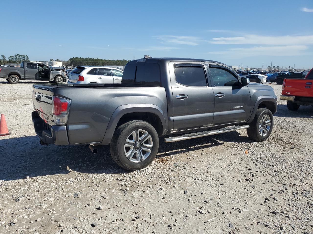 2019 TOYOTA TACOMA DOU - Фото 3
