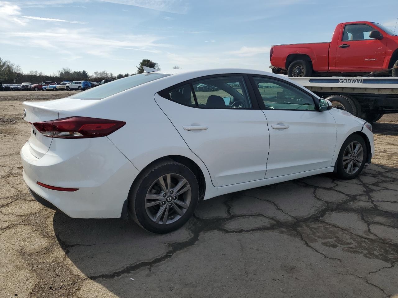 2018 HYUNDAI ELANTRA SE - Image 3