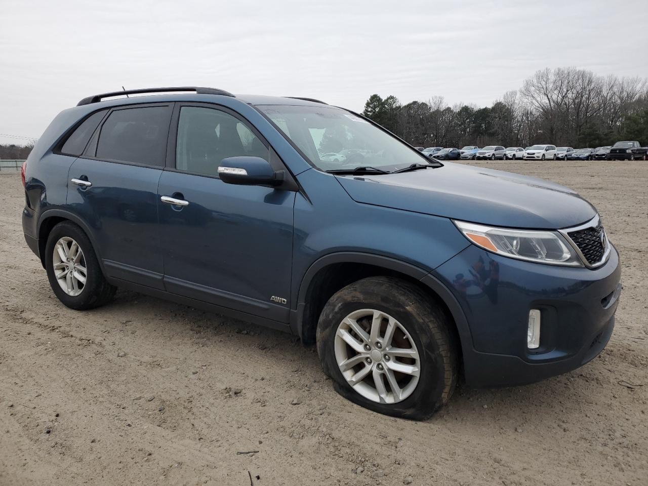 2014 KIA SORENTO LX - Image 4