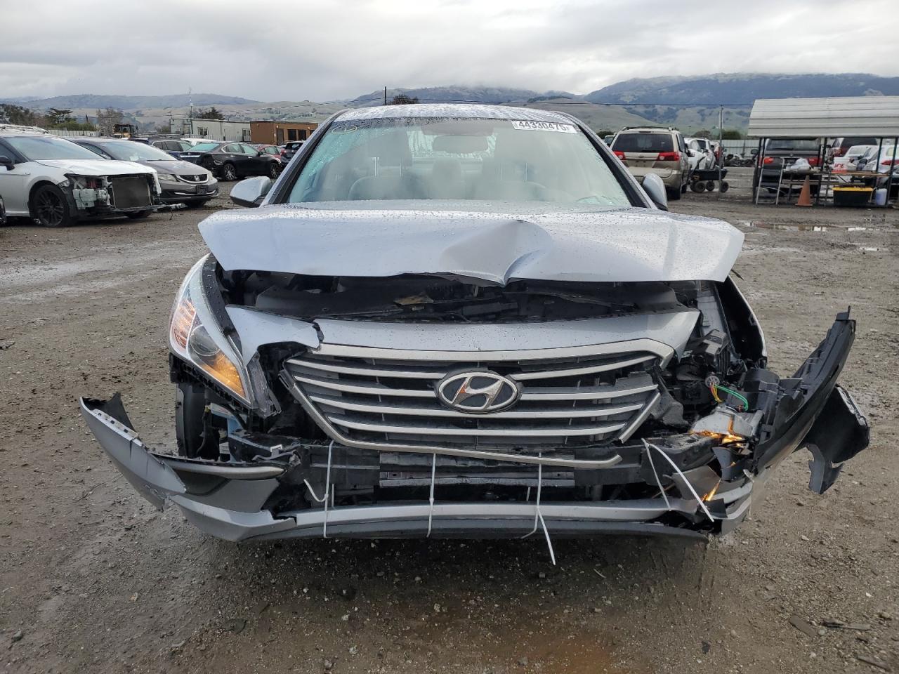 2017 HYUNDAI SONATA SE - Image 5