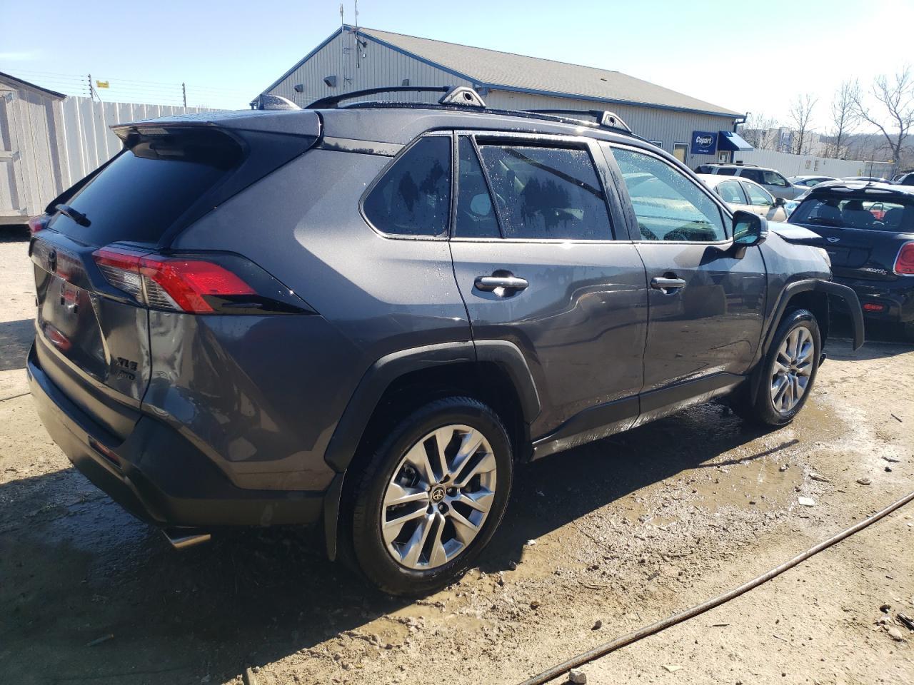 2024 TOYOTA RAV4 XLE P - Image 3