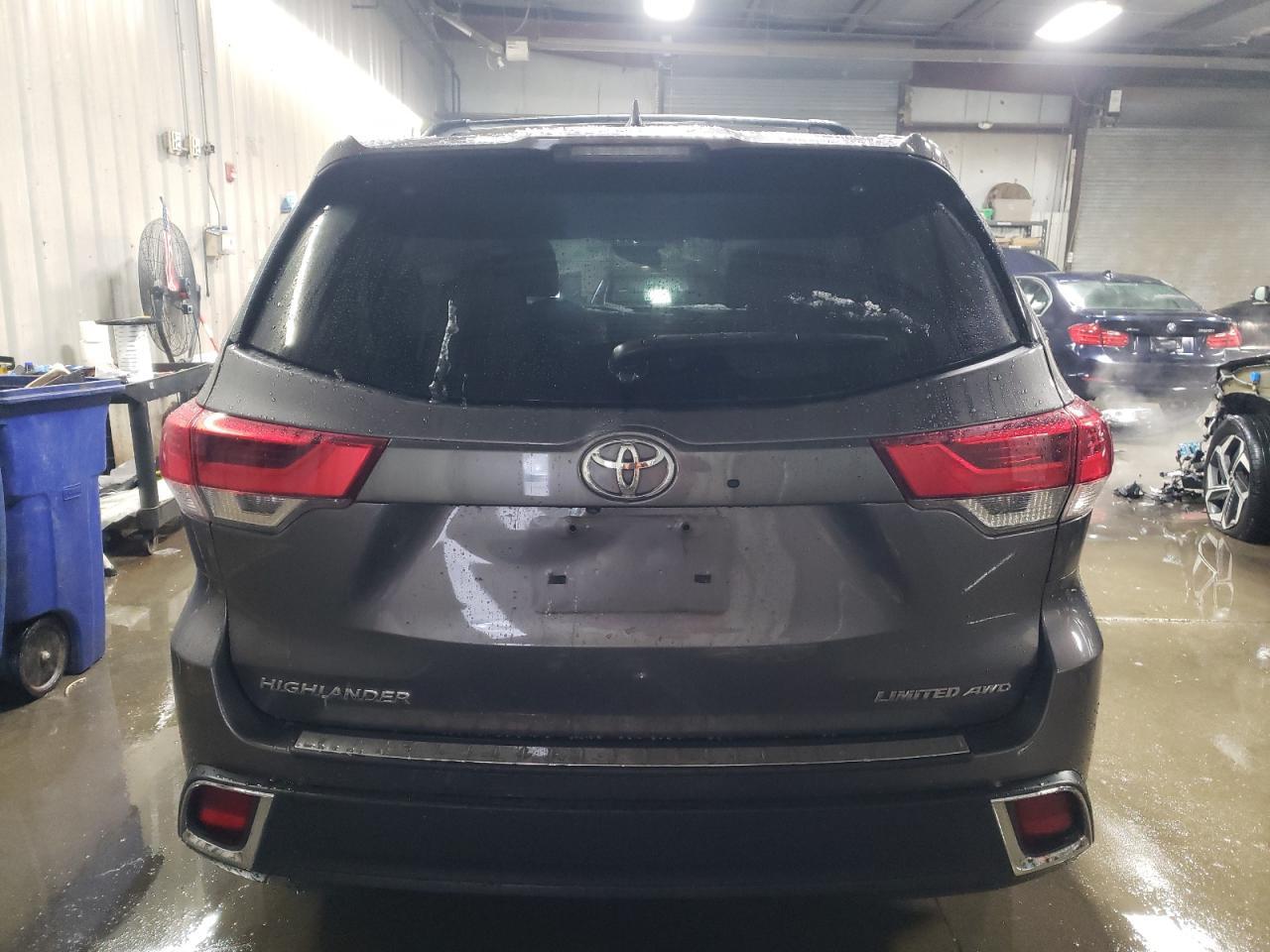 2018 TOYOTA HIGHLANDER - Фото 6