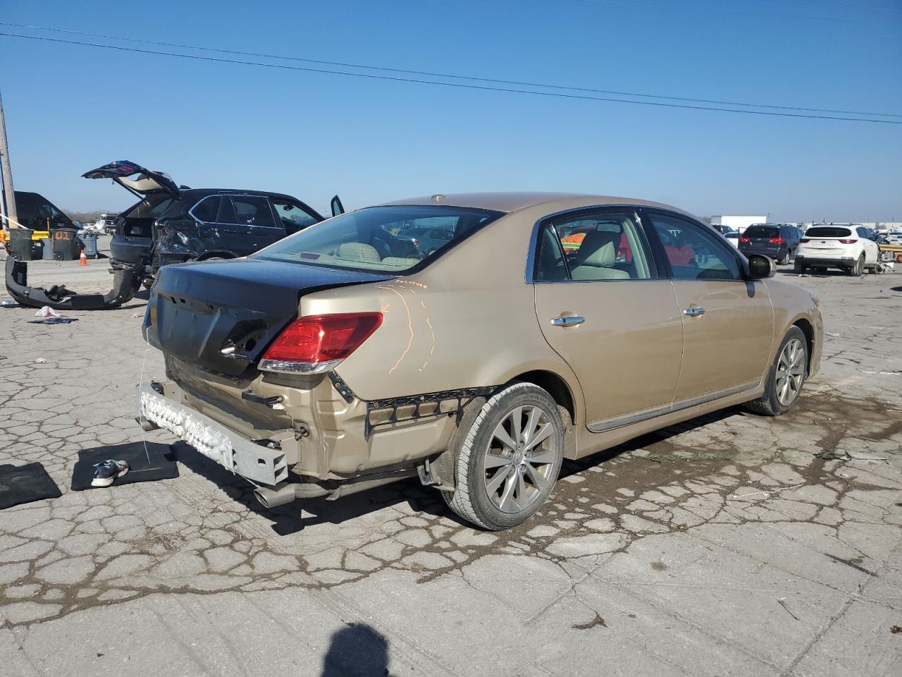 2011 TOYOTA AVALON BAS - Фото 3