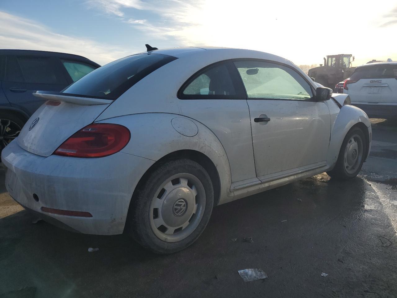 2015 VOLKSWAGEN BEETLE 1.8 - Image 3