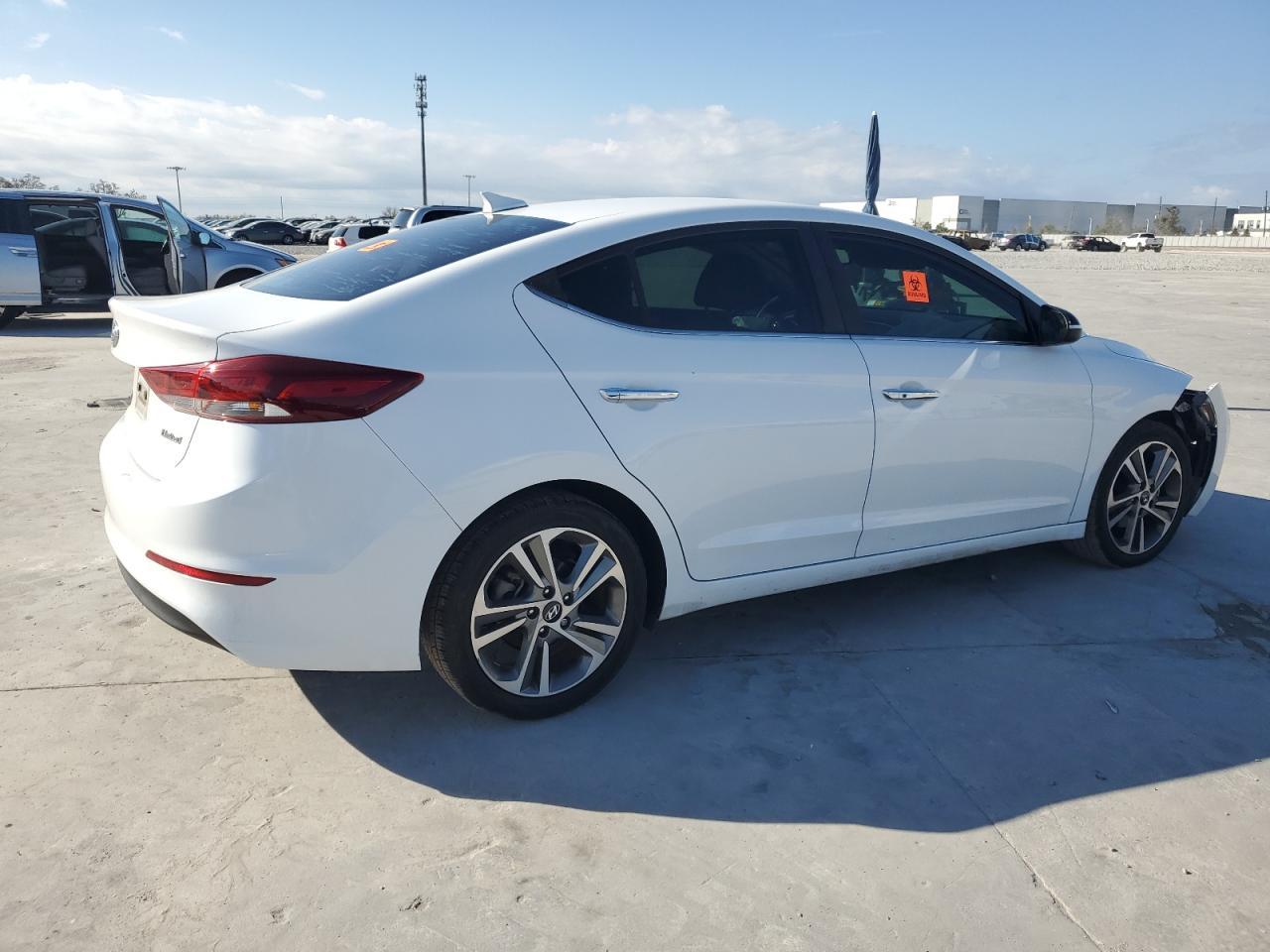 2017 HYUNDAI ELANTRA SE - Фото 3