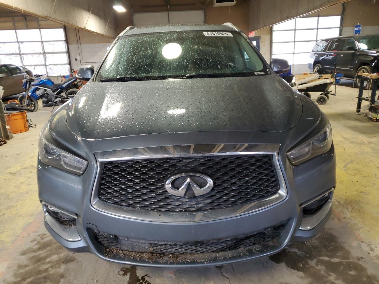 2019 INFINITI QX60 LUXE - Image 5