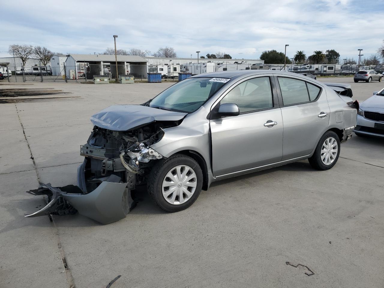 2014 NISSAN VERSA S