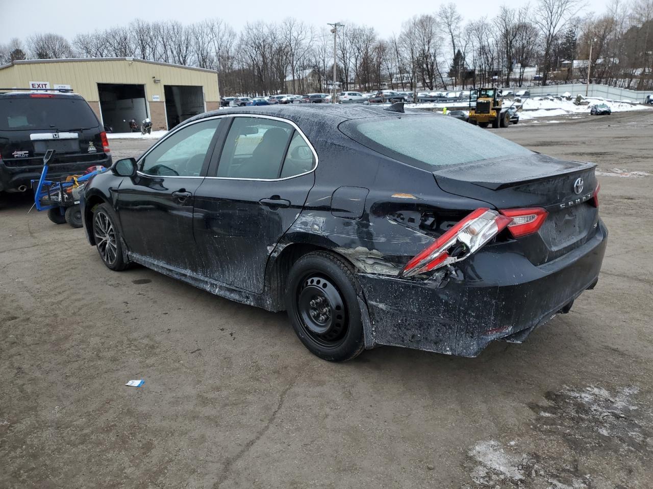 2020 TOYOTA CAMRY SE - Image 2