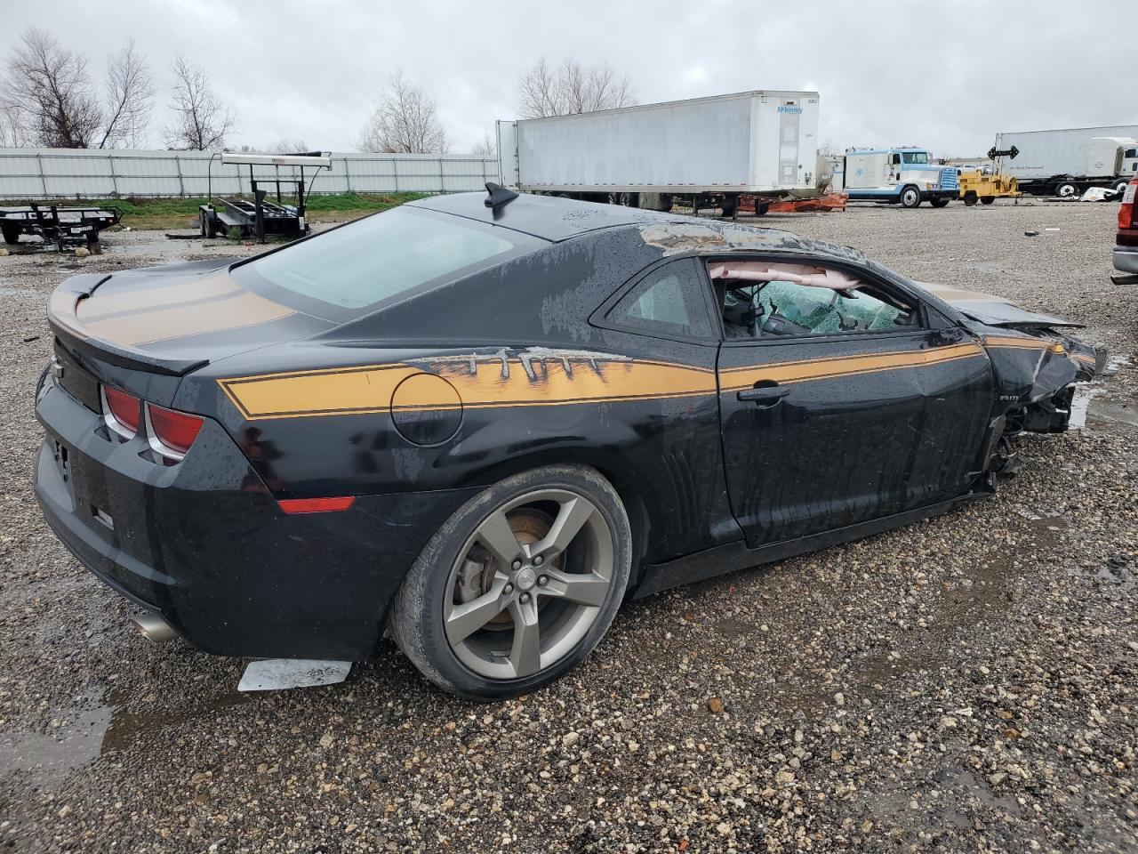2011 CHEVROLET CAMARO LT - Фото 3