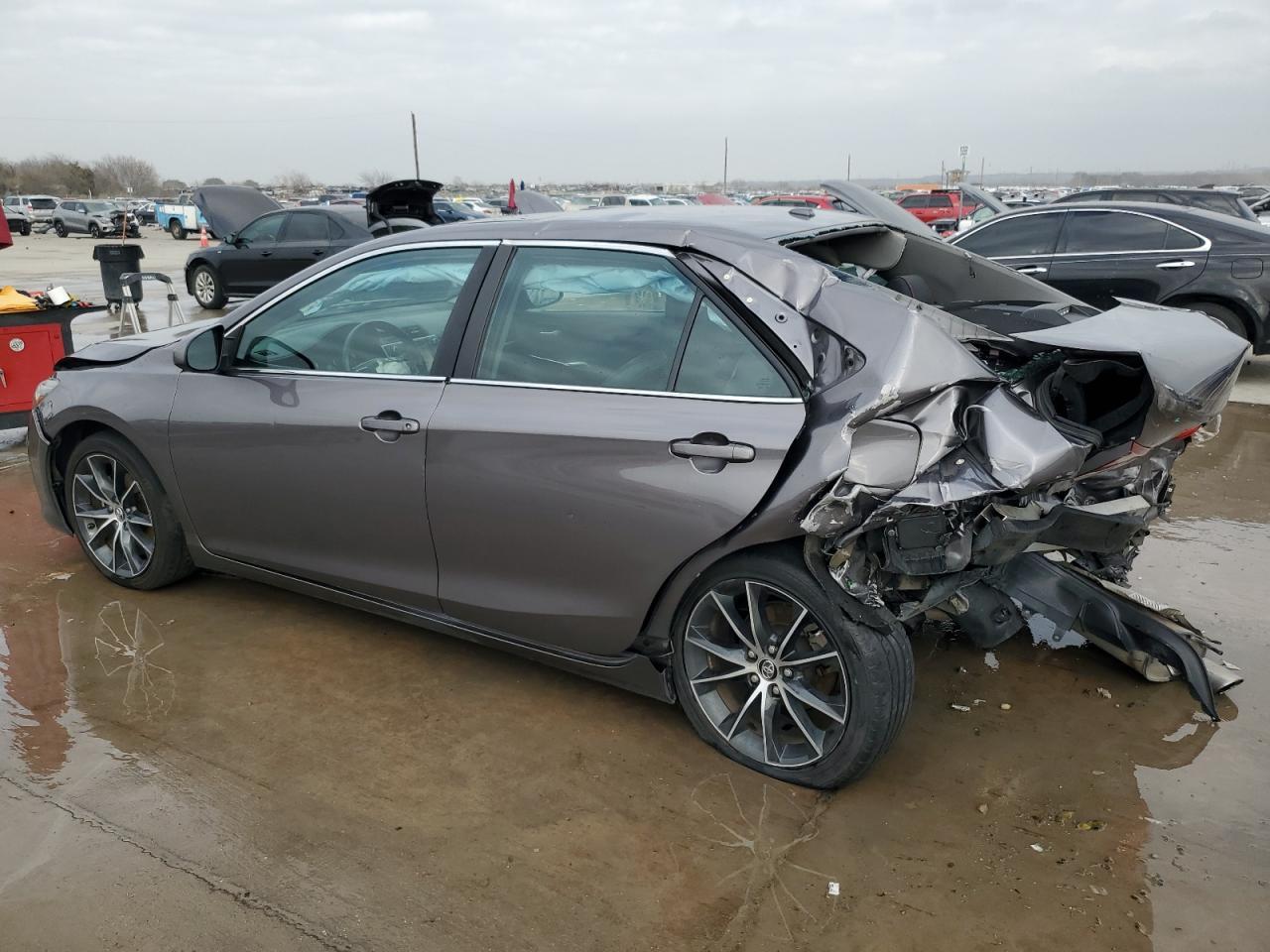 2016 TOYOTA CAMRY LE - Image 2