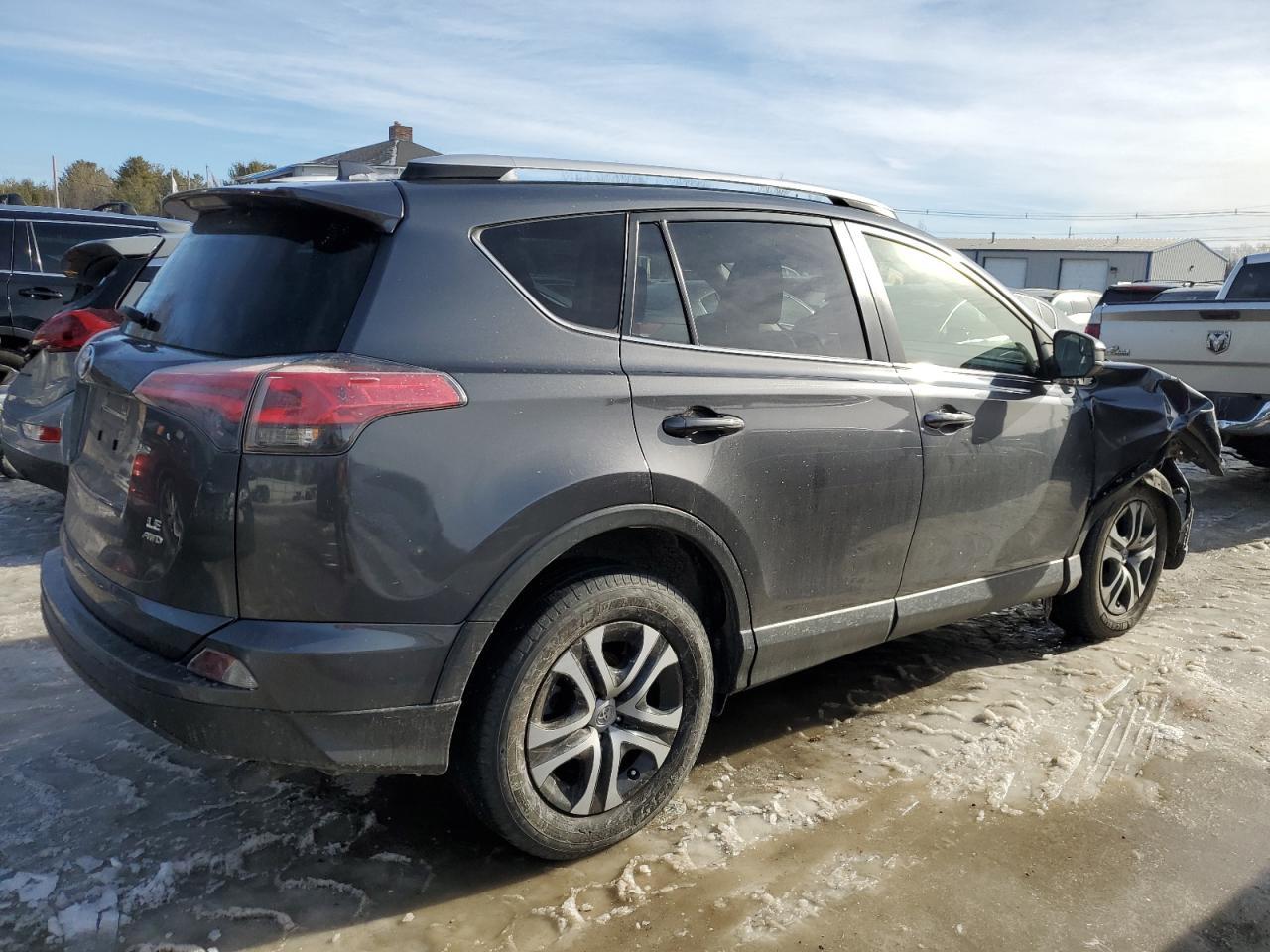 2016 TOYOTA RAV4 LE - Фото 3