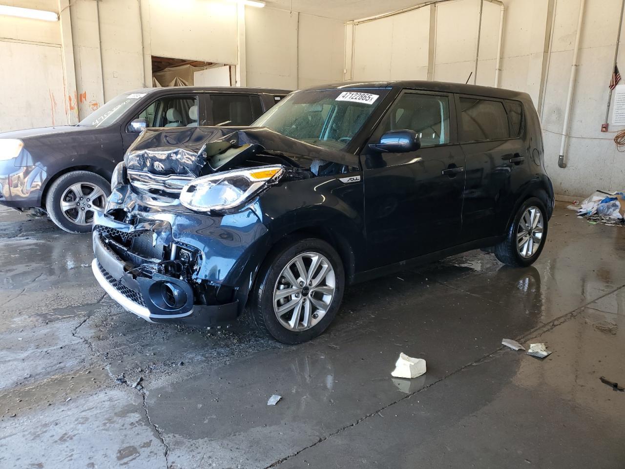 2017 KIA SOUL +