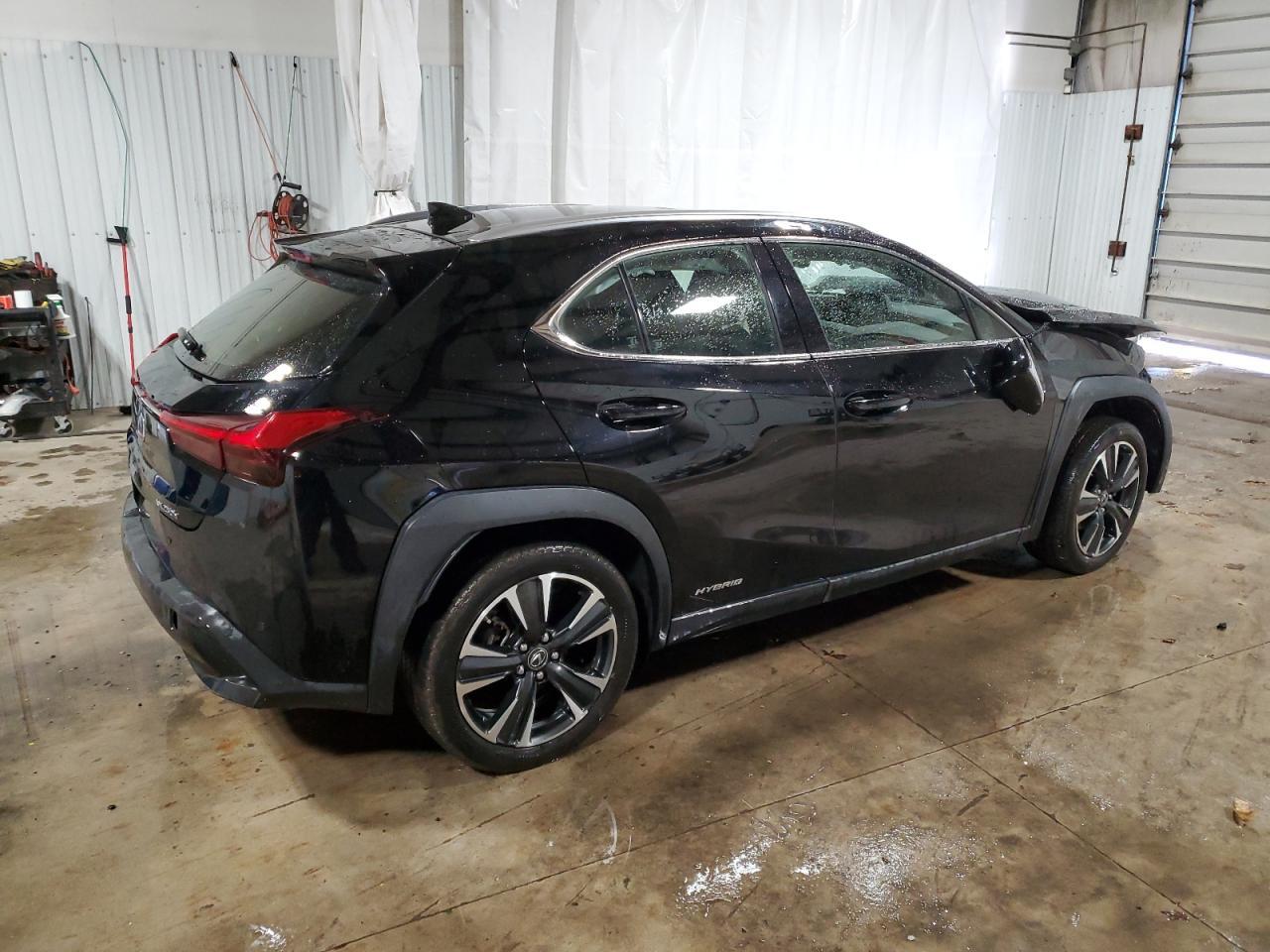 2021 LEXUS UX 250H - Фото 3