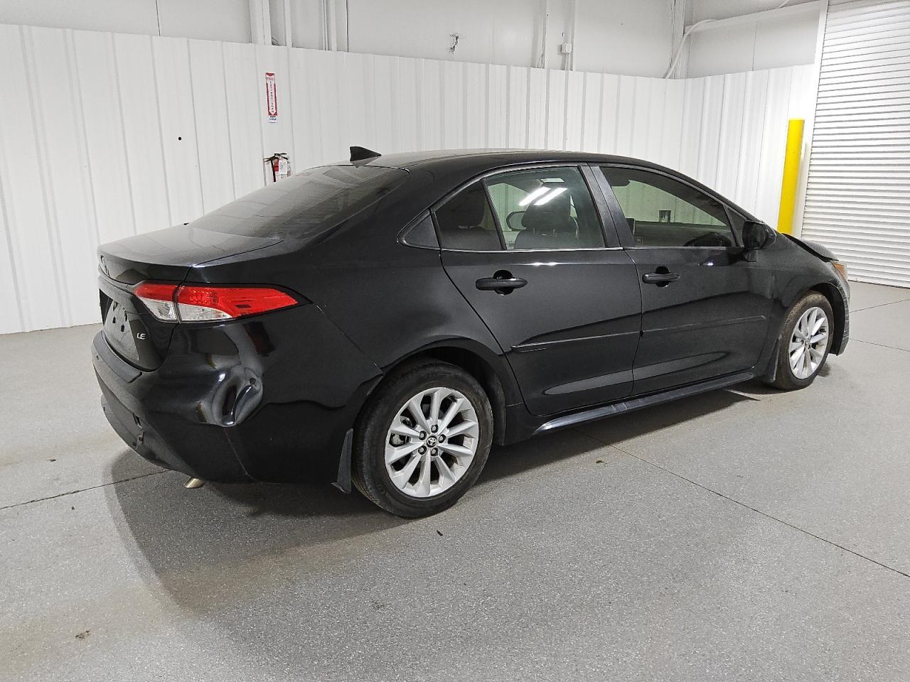 2020 TOYOTA COROLLA LE - Фото 3