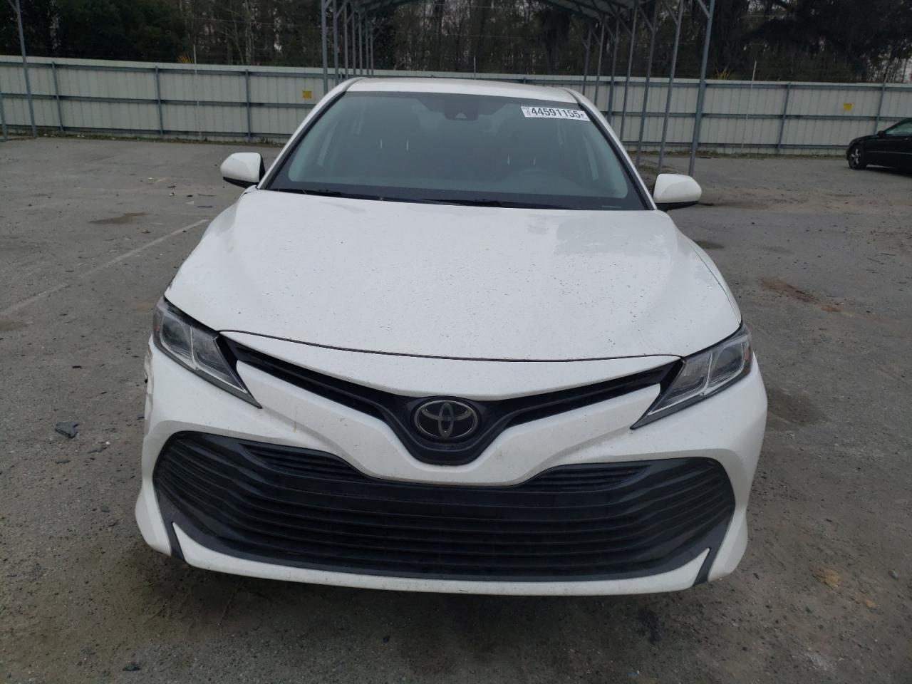 2020 TOYOTA CAMRY LE - Фото 5