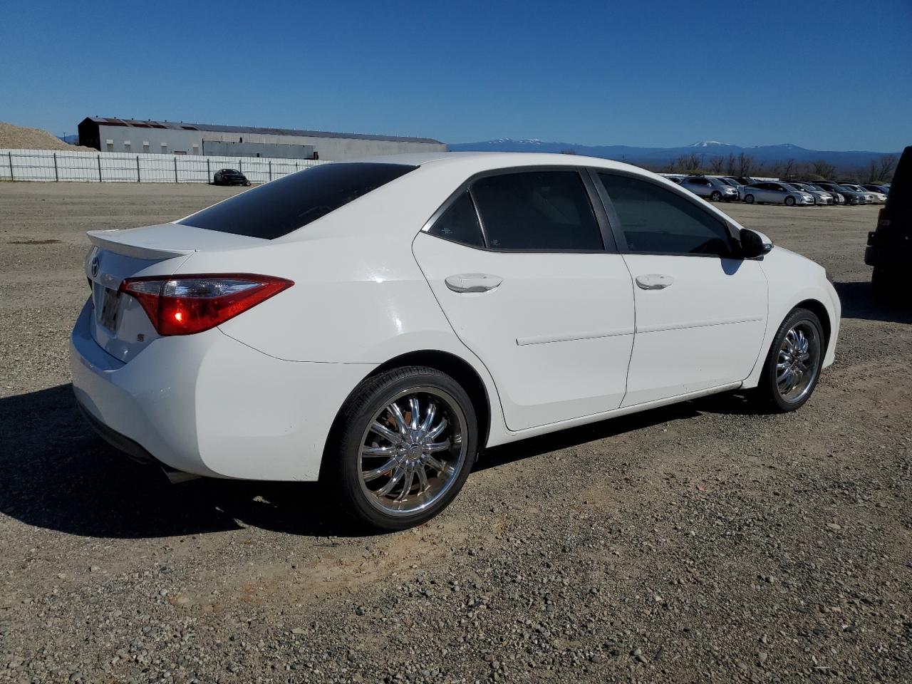 2014 TOYOTA COROLLA L - Image 3