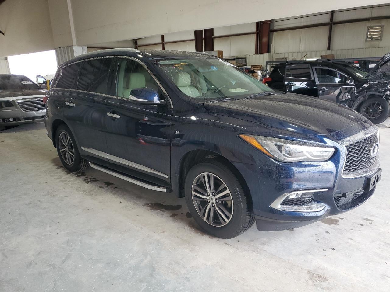 2017 INFINITI QX60 - Image 4