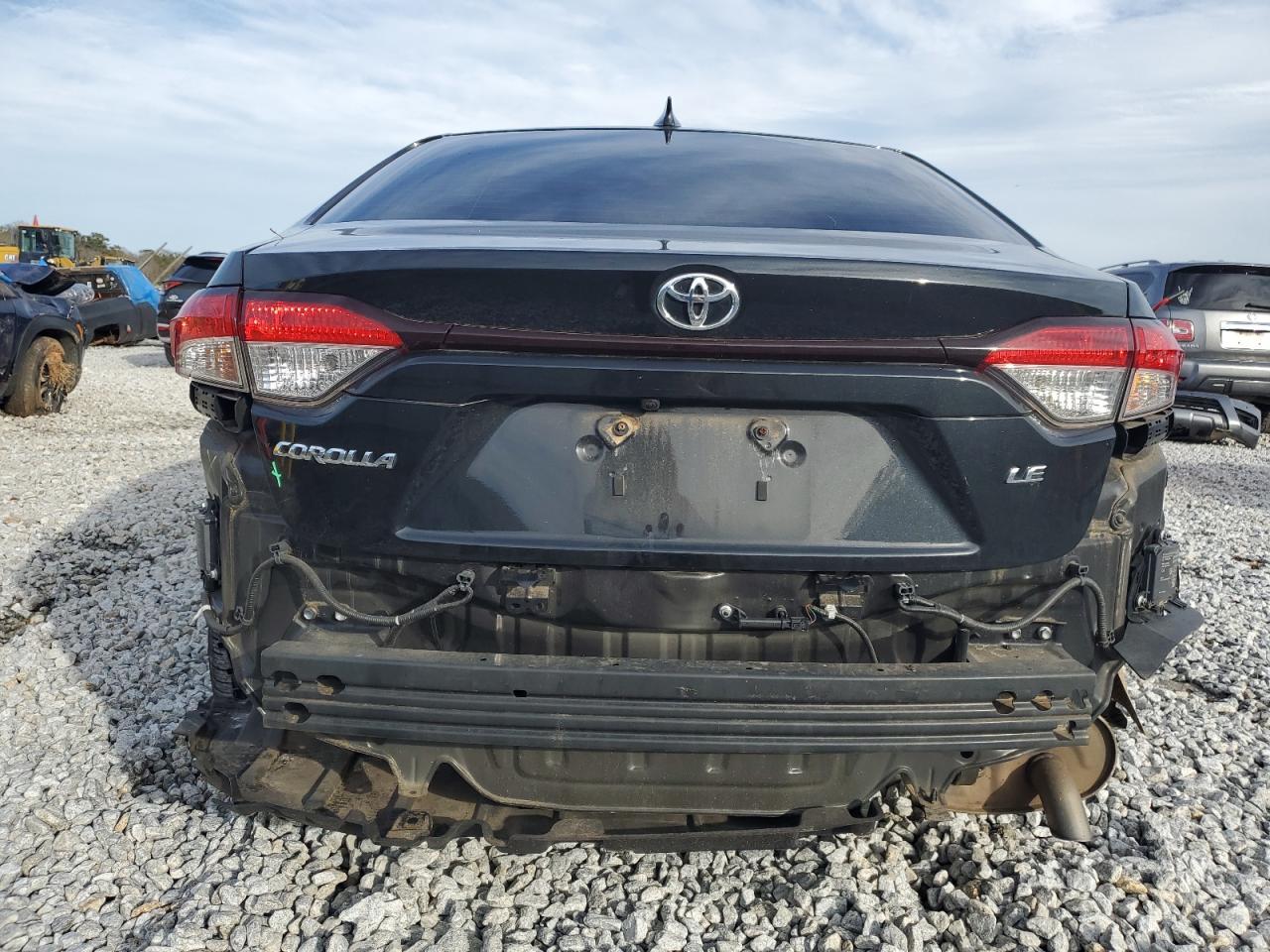 2020 TOYOTA COROLLA LE - Фото 6
