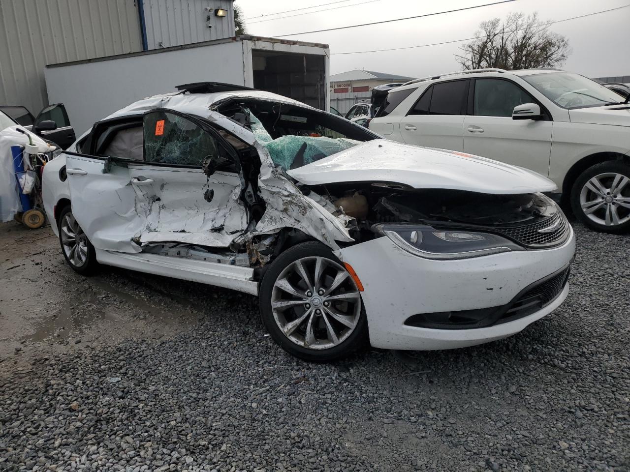 2015 CHRYSLER 200 S - Image 4
