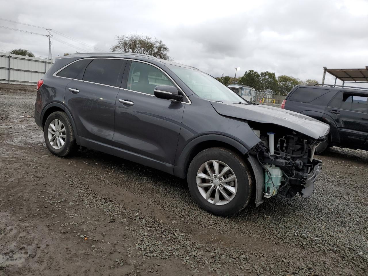 2016 KIA SORENTO LX - Image 4