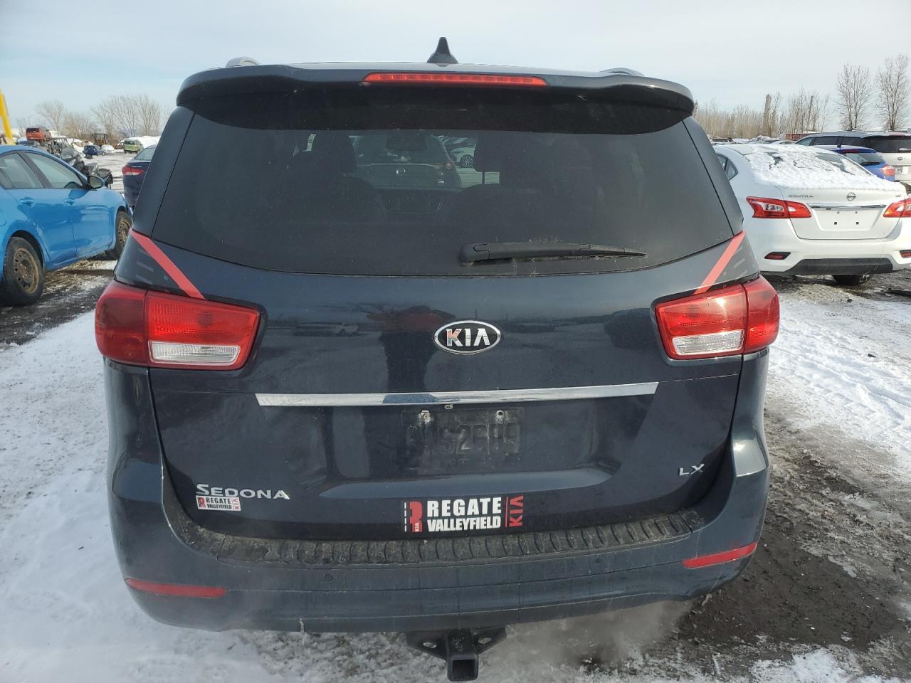 2017 KIA SEDONA LX - Фото 6