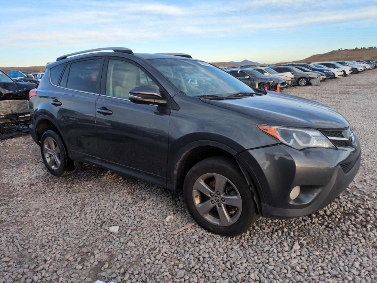 2015 TOYOTA RAV4 XLE - Фото 4