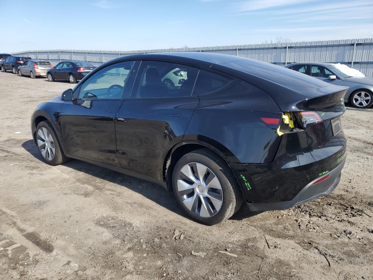 2023 TESLA MODEL Y - Фото 2
