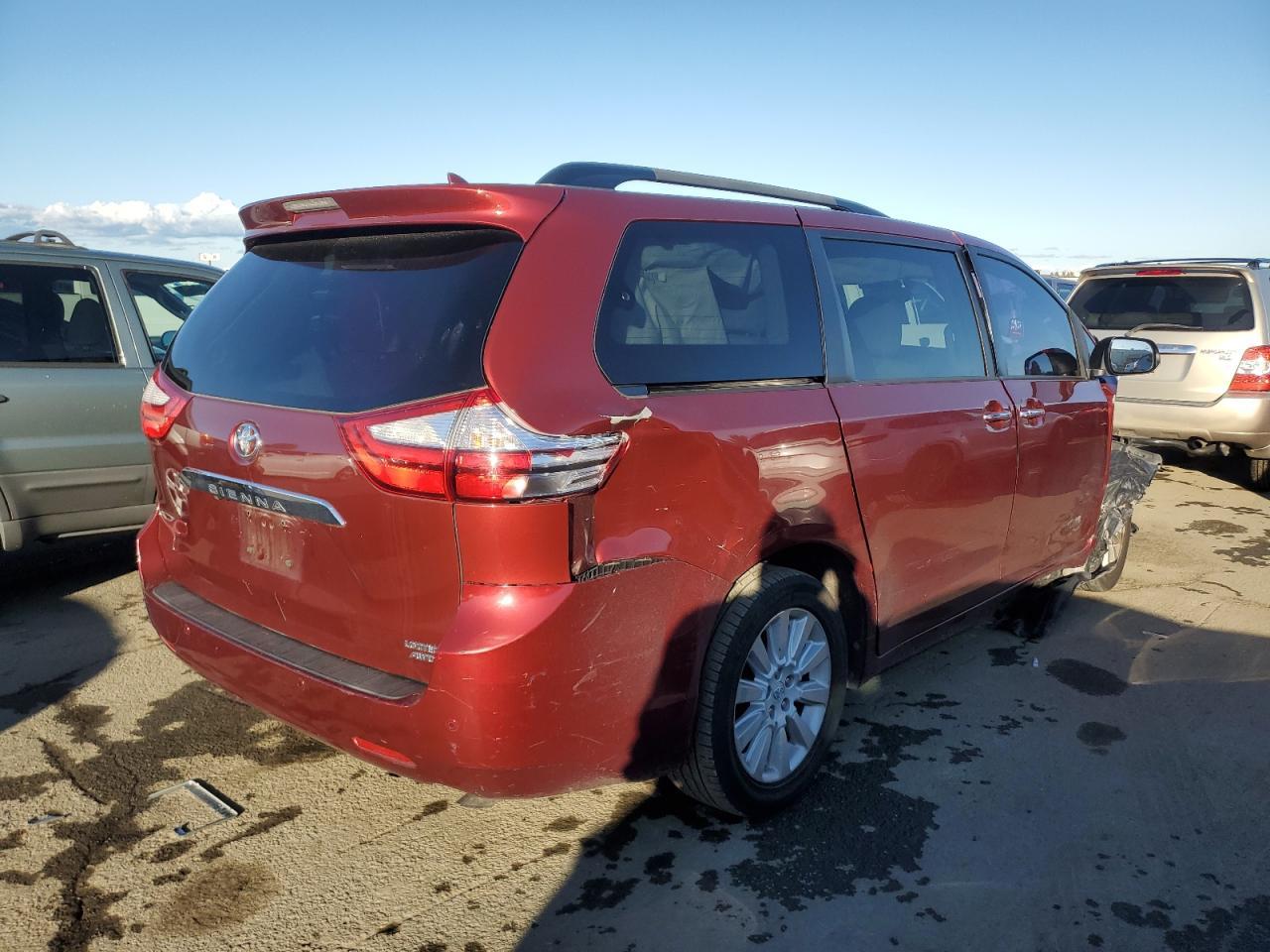 2015 TOYOTA SIENNA XLE - Фото 3
