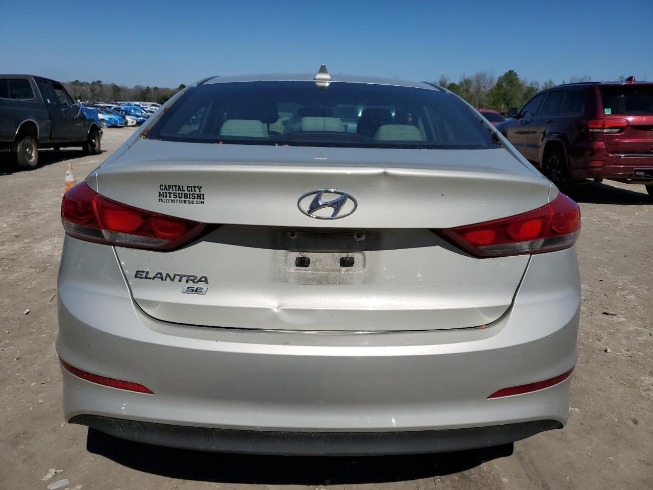 2017 HYUNDAI ELANTRA SE - Image 6