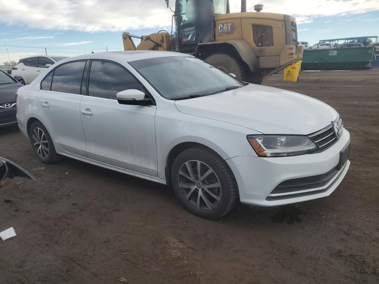 2017 VOLKSWAGEN JETTA SE - Image 4