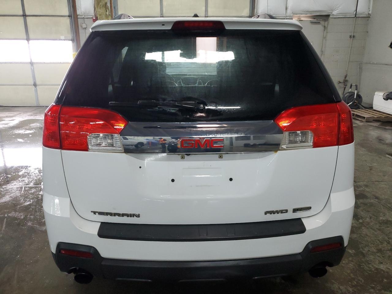 2012 GMC TERRAIN SL - Image 6