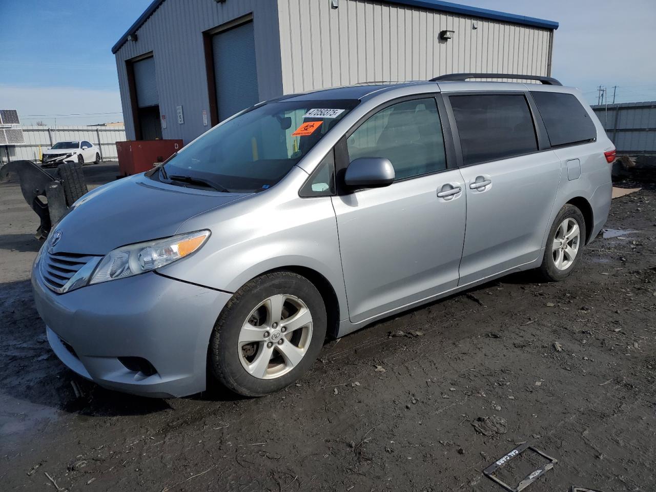 2015 TOYOTA SIENNA LE