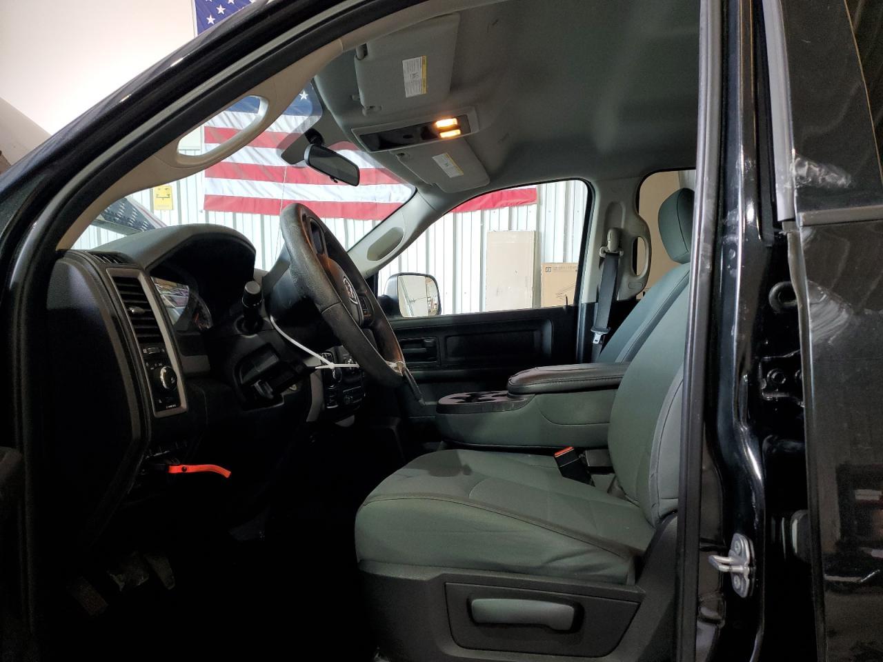 2017 RAM 1500 ST - Фото 7
