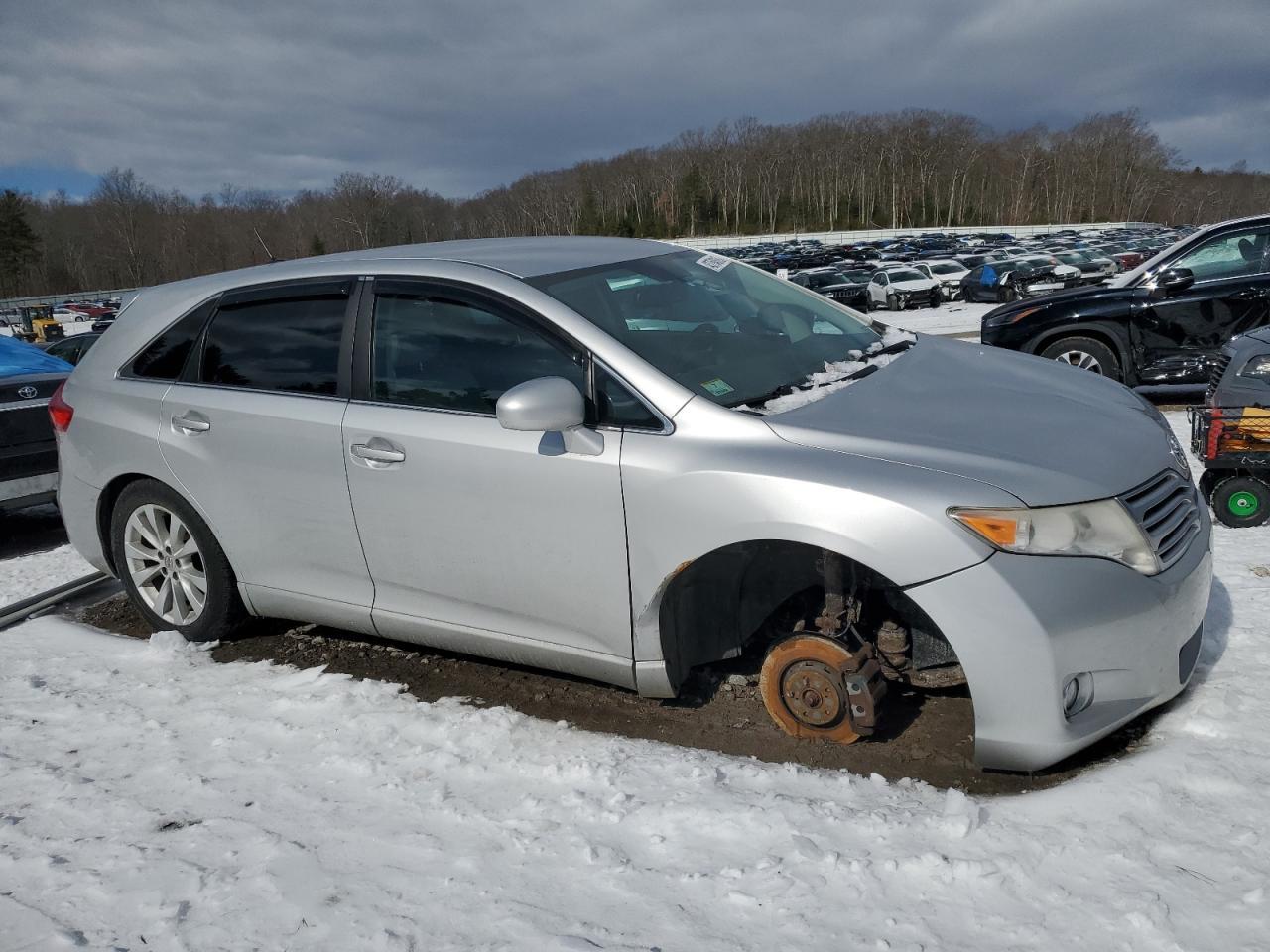 2011 TOYOTA VENZA - Фото 4