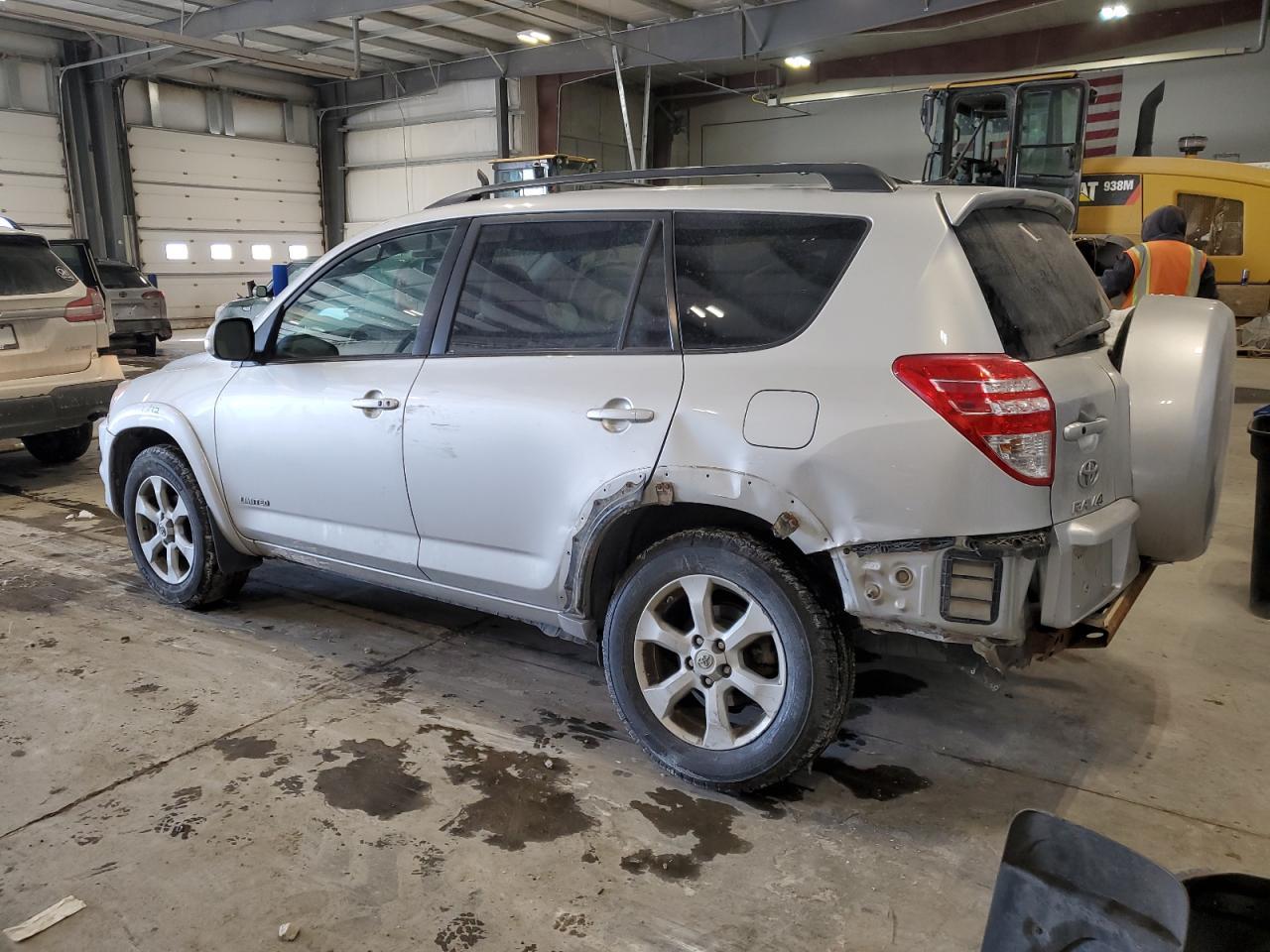 2011 TOYOTA RAV4 LIMIT - Фото 2