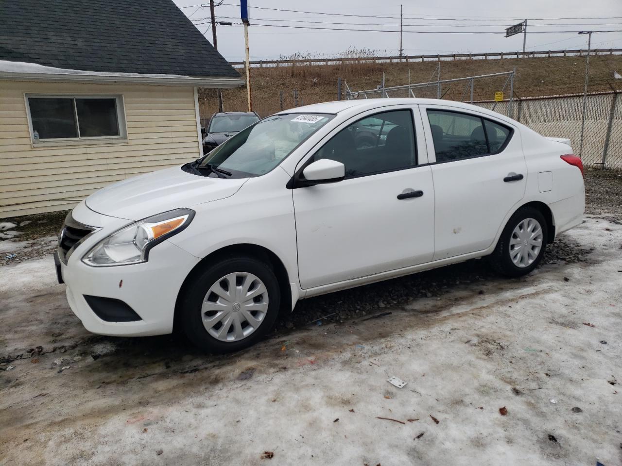 2016 NISSAN VERSA S
