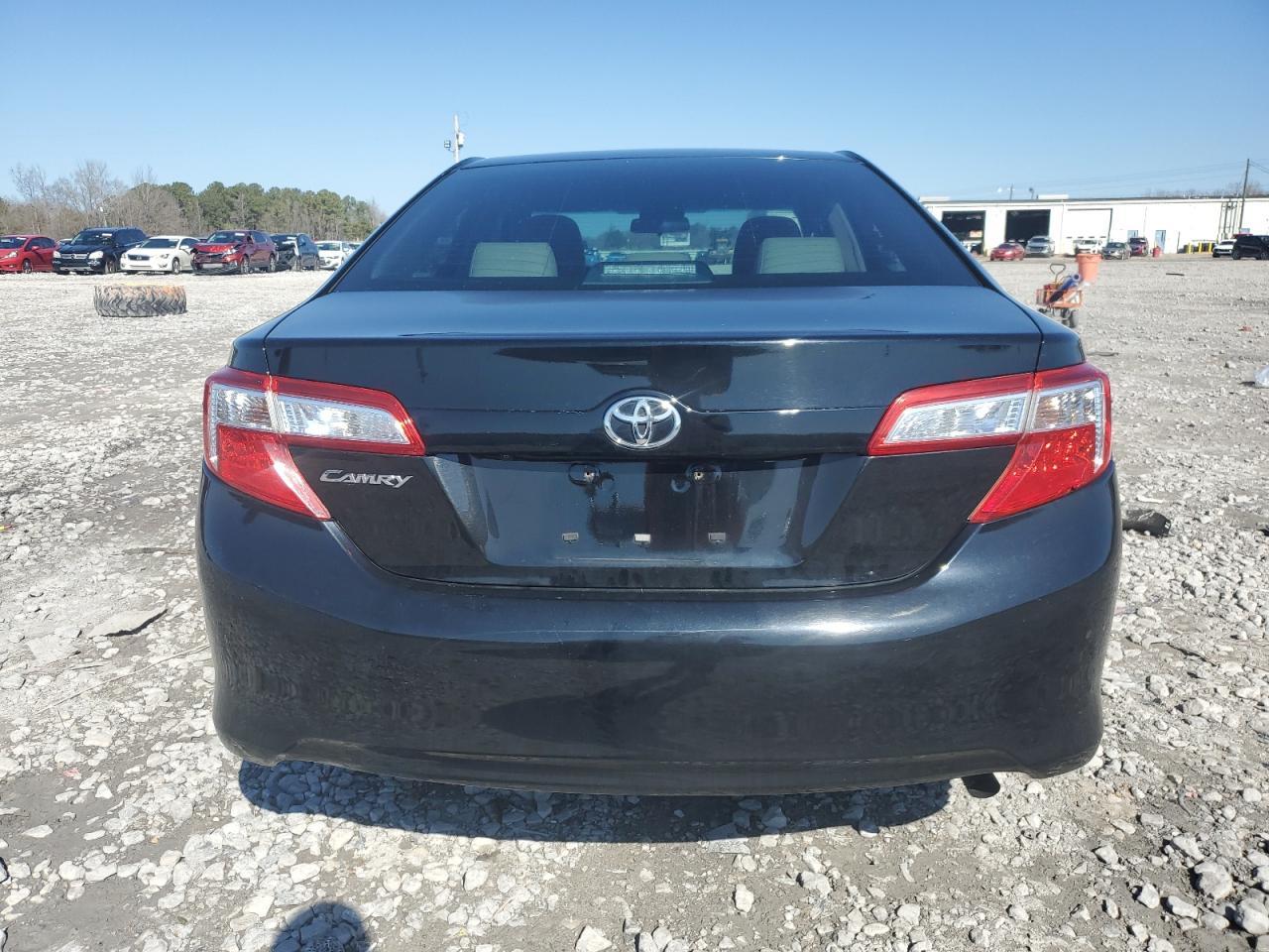 2014 TOYOTA CAMRY L - Image 6