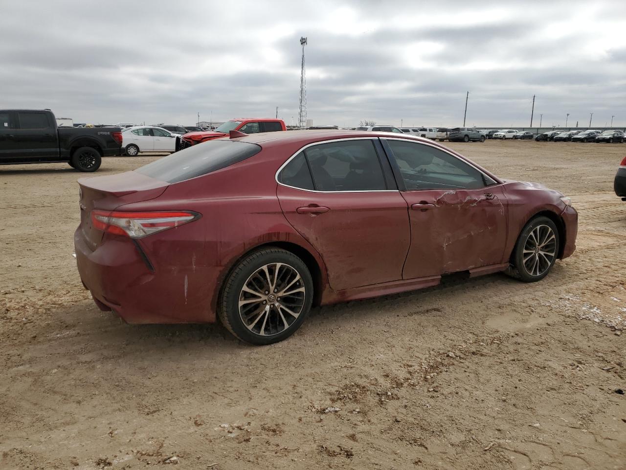 2018 TOYOTA CAMRY L - Фото 3