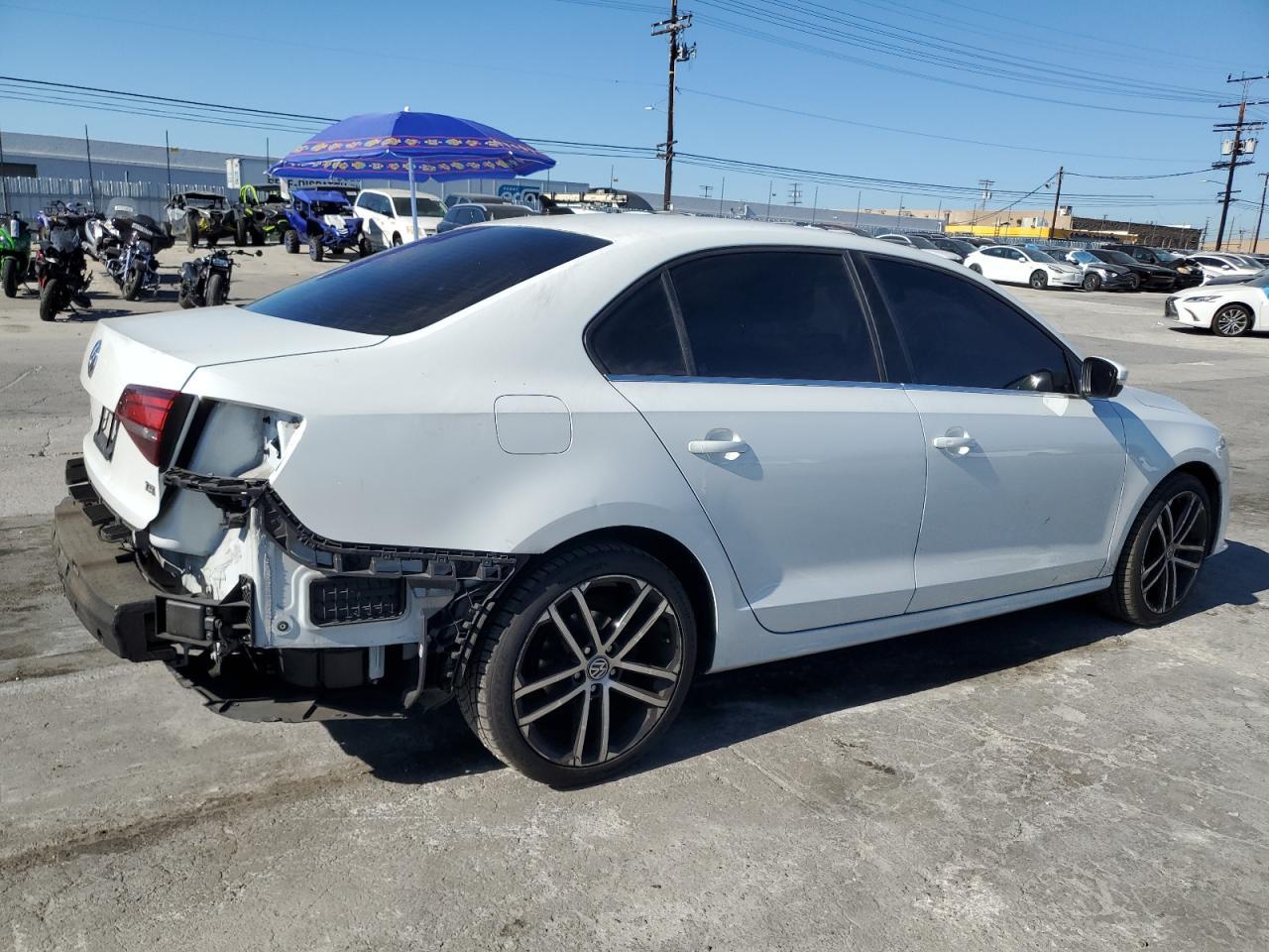 2017 VOLKSWAGEN JETTA SE - Фото 3