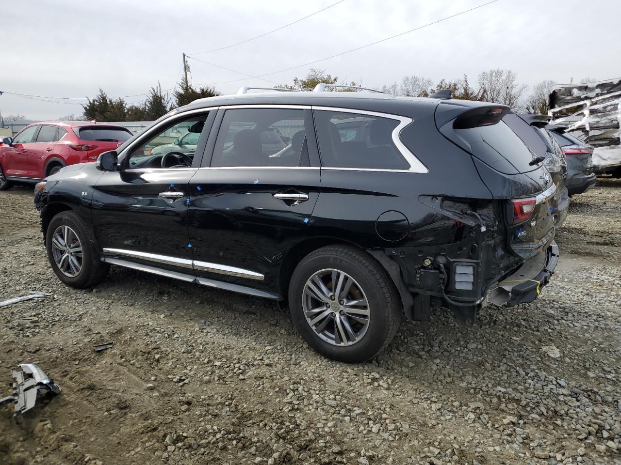 2019 INFINITI QX60 LUXE - Image 2