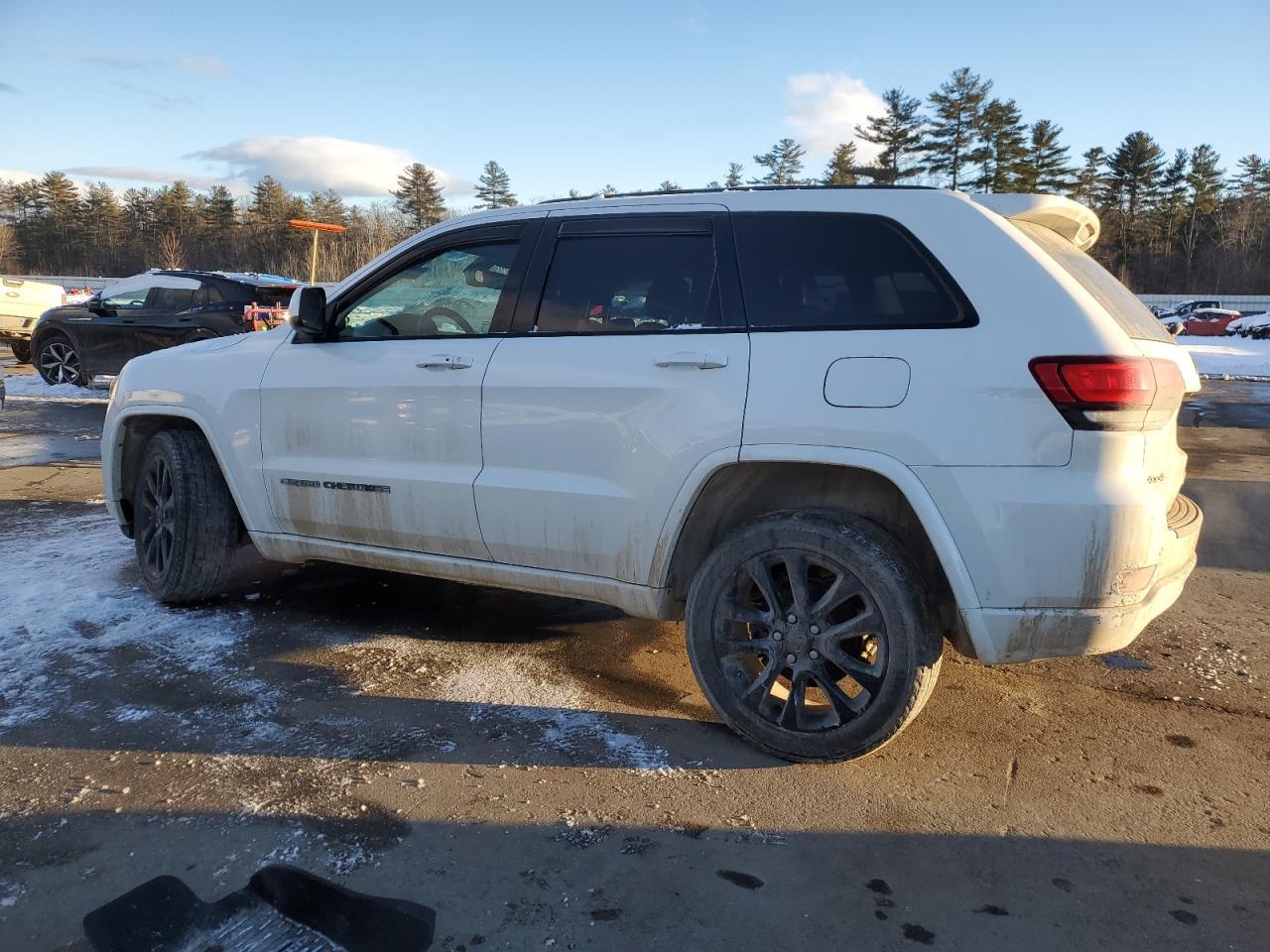 2018 JEEP GRAND CHER - Image 2