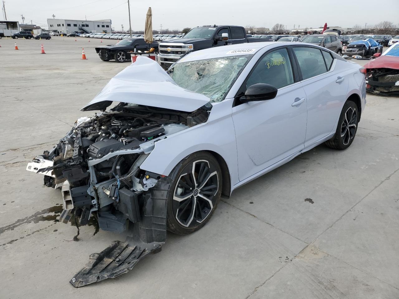 2024 NISSAN ALTIMA SR