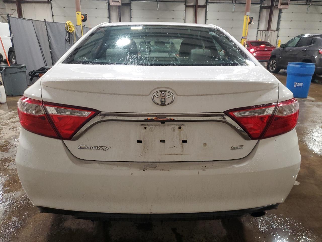 2017 TOYOTA CAMRY LE - Image 6