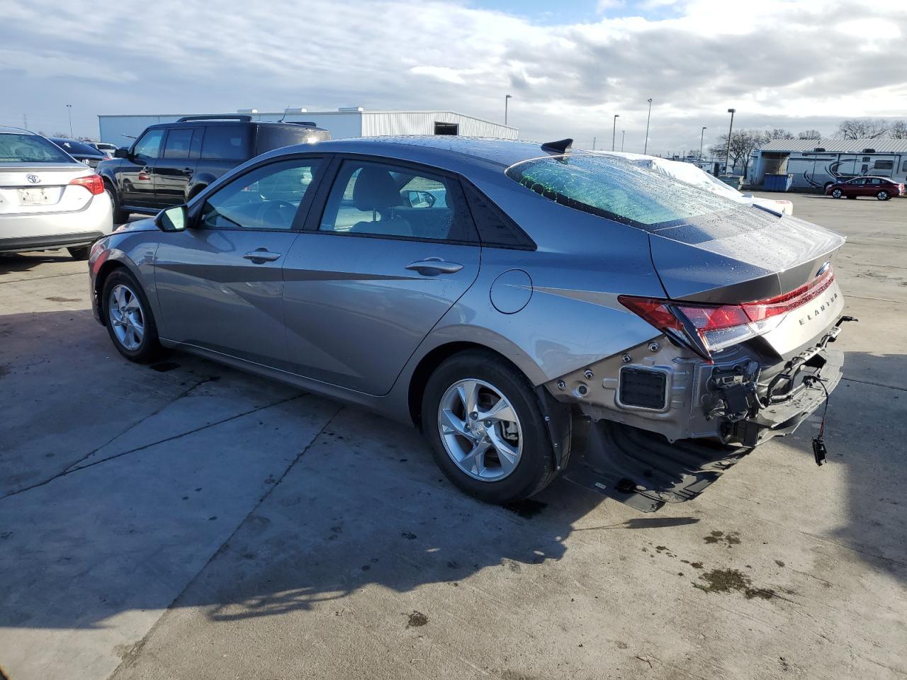 2023 HYUNDAI ELANTRA SE - Image 2