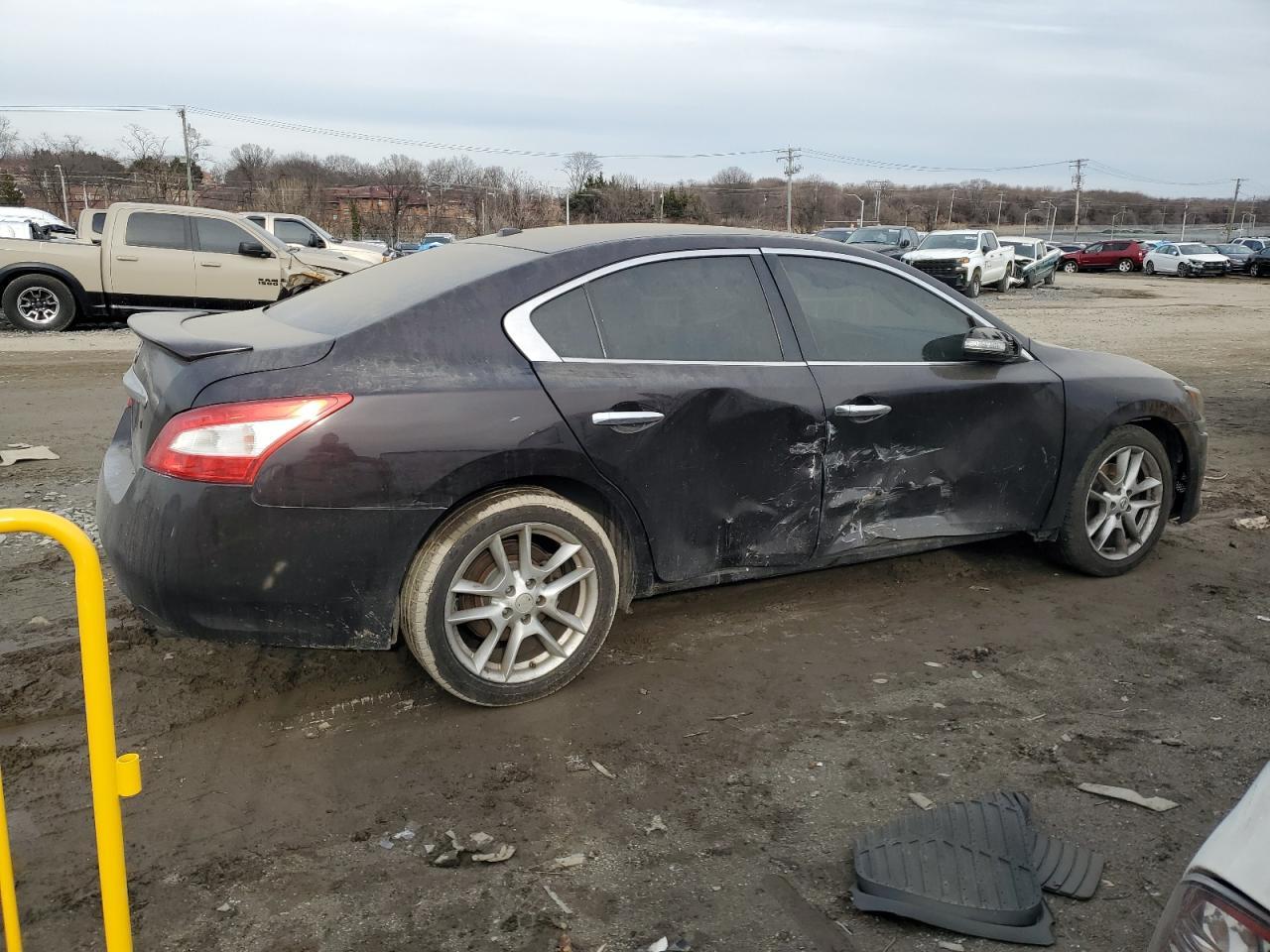 2011 NISSAN MAXIMA S - Image 3