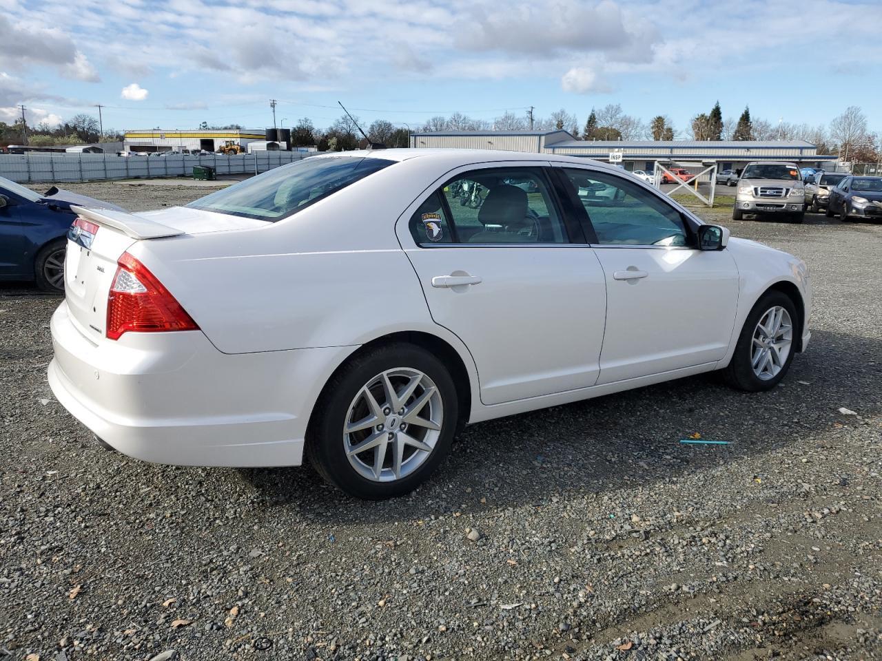 2011 FORD FUSION SEL - Image 3