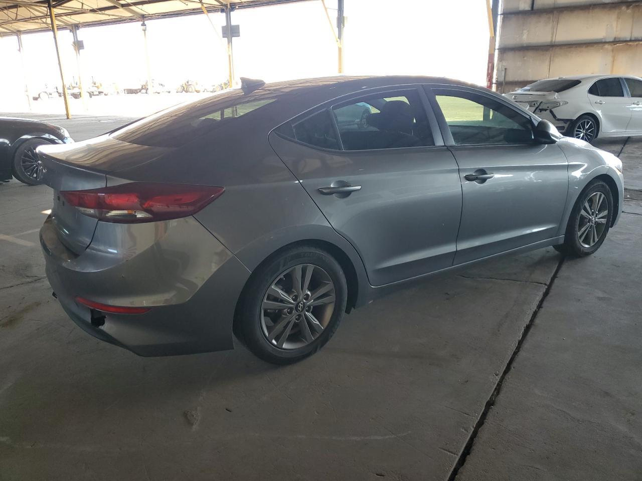 2018 HYUNDAI ELANTRA SE - Image 3