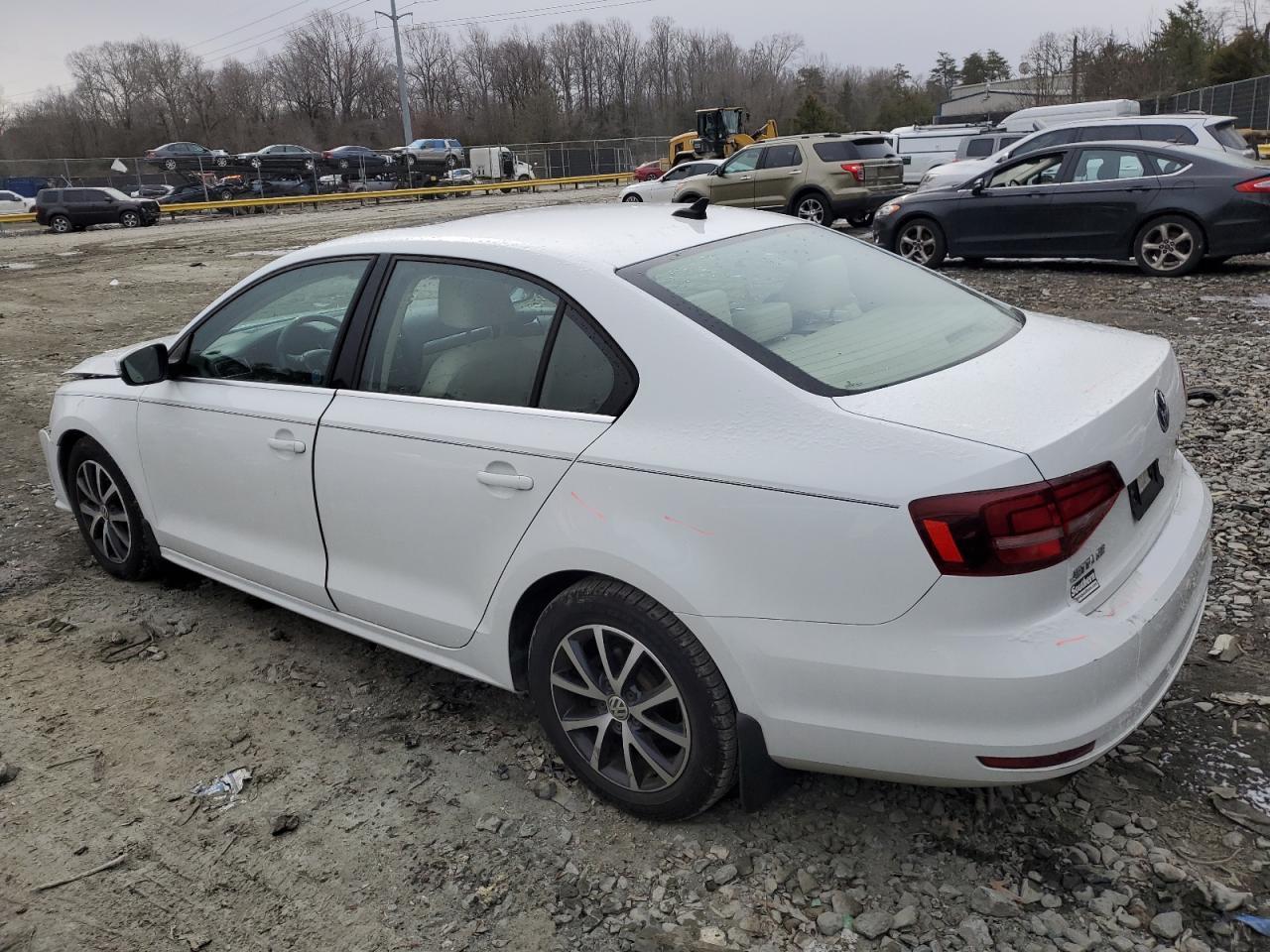 2017 VOLKSWAGEN JETTA SE - Image 2